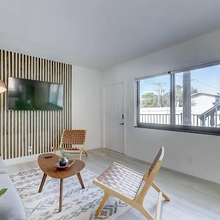 Chic Retreat: 2Br Apartment! ฟอร์ต ลอเดอร์เดล ภายนอก รูปภาพ