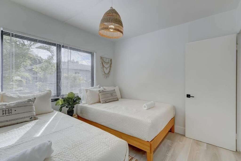 Chic Retreat: 2Br Apartment! ฟอร์ต ลอเดอร์เดล ภายนอก รูปภาพ