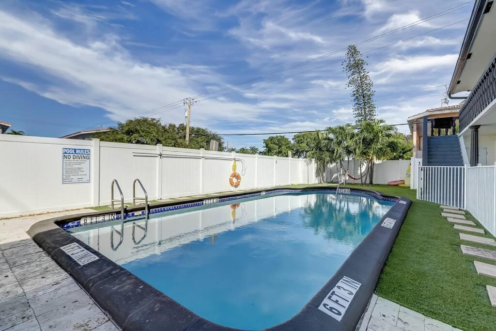 Chic Retreat: 2Br Apartment! ฟอร์ต ลอเดอร์เดล ภายนอก รูปภาพ